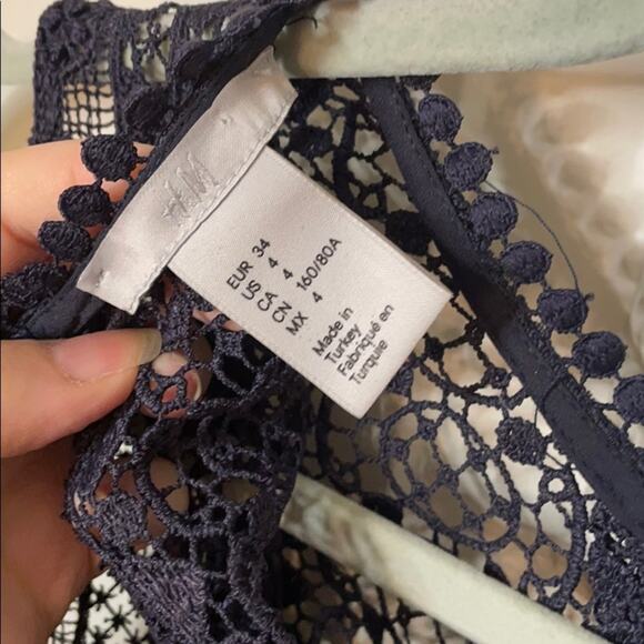 H&M navy sleeveless lace dress size 4 - Picture 9 of 10